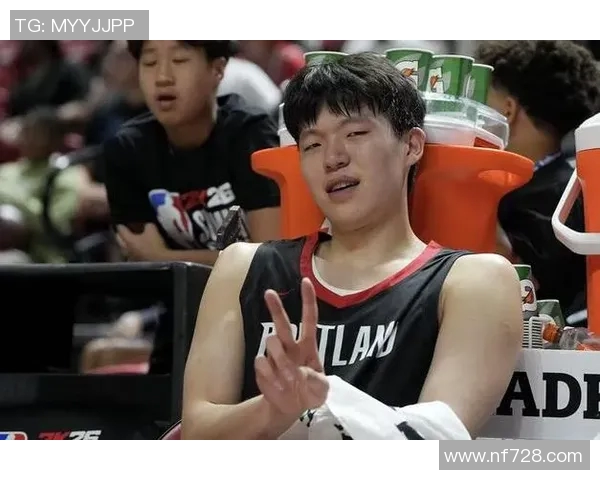 杨瀚森连续两场比赛未得分开拓者内线是否已失去他的价值